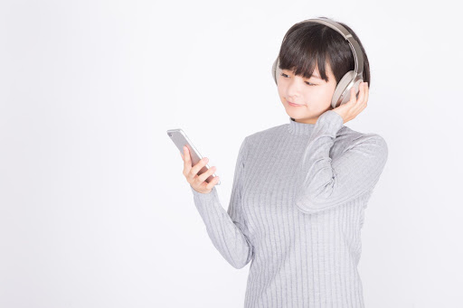 耳でチェック